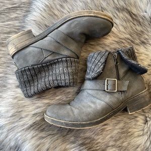 Women’s Suede Boots